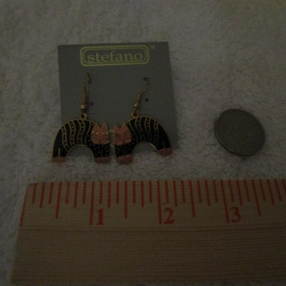 Stefano Enameled Cat Dangle Earrings - Picture 3 of 3